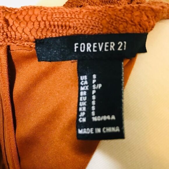 Forever 21 Lace Sunflower Dress - Picture 4 of 4